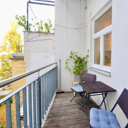 Beautiful Flat Next To Karlskirche Виена Екстериор снимка